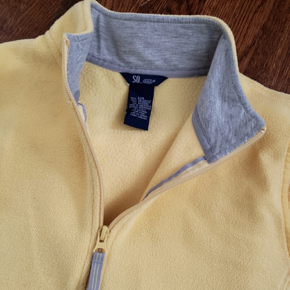 Cute Yellow Fleece Vest - Picture 4 of 5